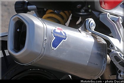 ducati_2015_multistrada_1200_0101.jpg