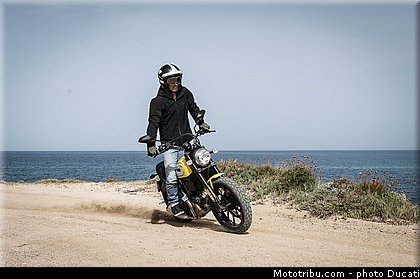 ducati_2015_scrambler_006.jpg