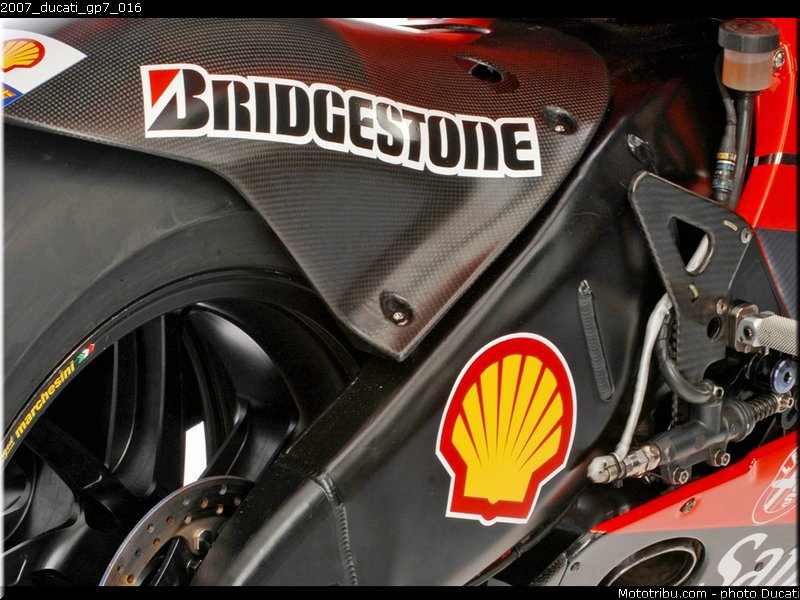 2007_ducati_gp7_016