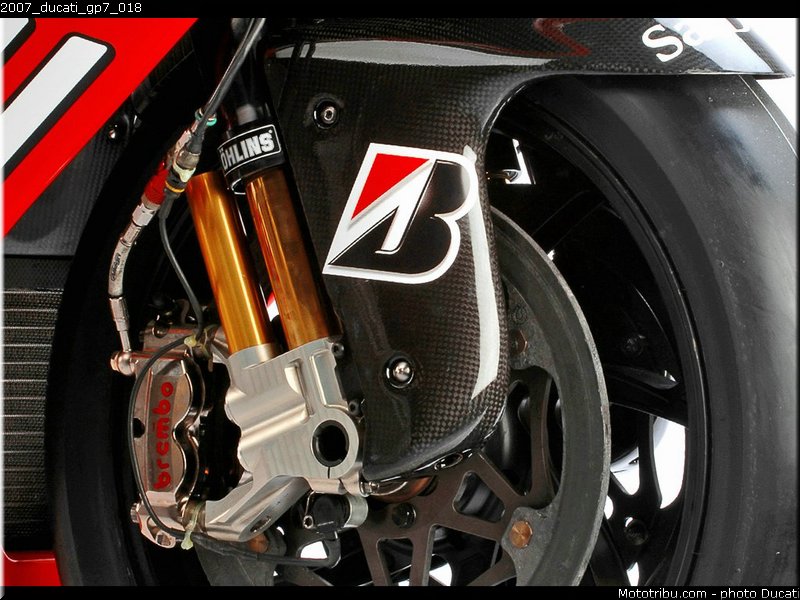 2007_ducati_gp7_018