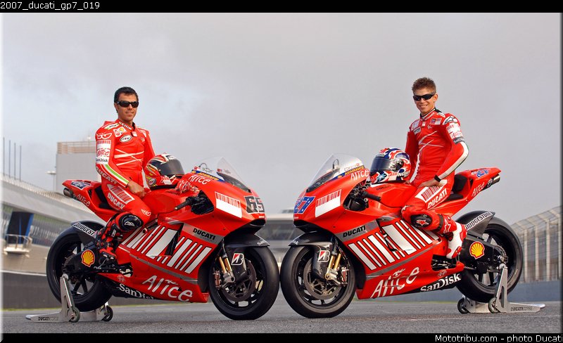 2007_ducati_gp7_019