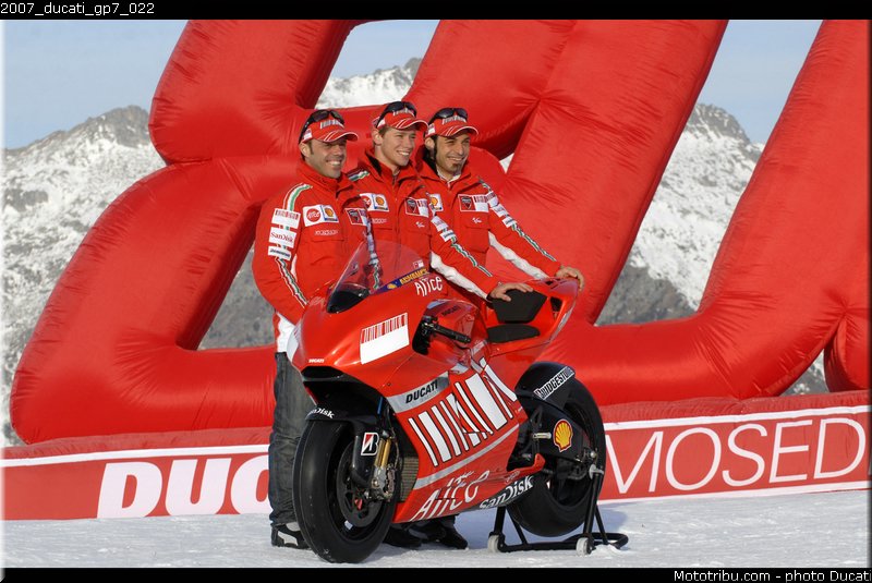 2007_ducati_gp7_022