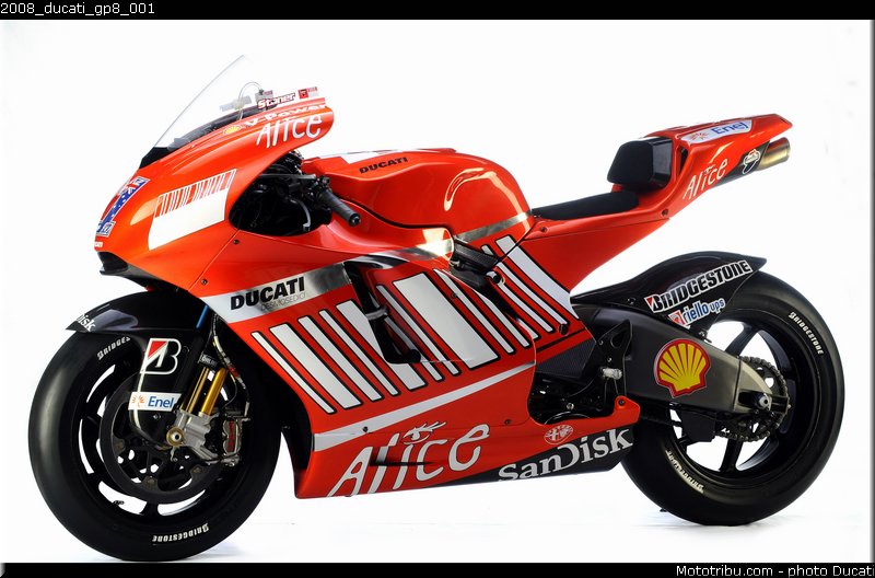 2008_ducati_gp8_001
