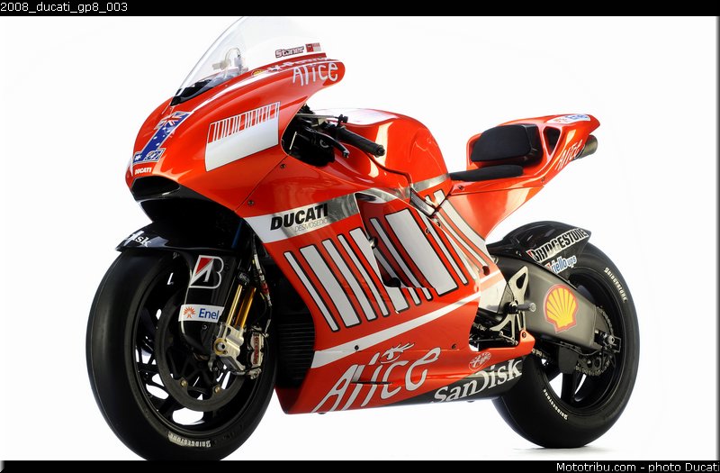 2008_ducati_gp8_003