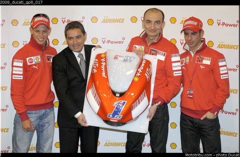 2008_ducati_gp8_017