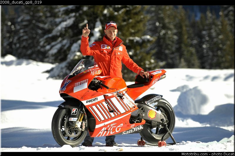 2008_ducati_gp8_019