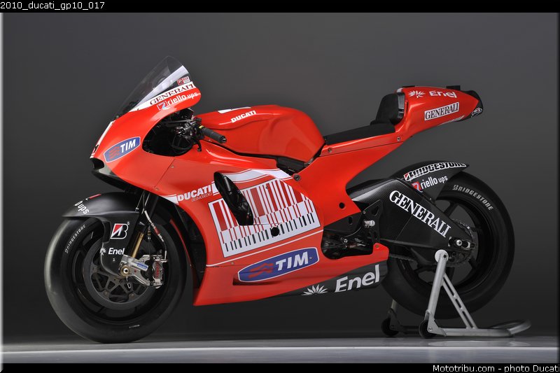 2010_ducati_gp10_017