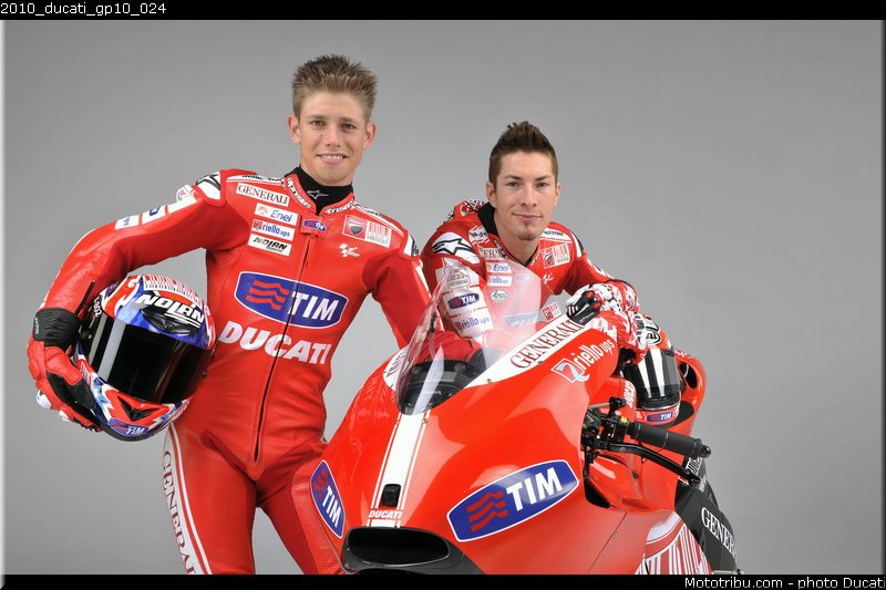 2010_ducati_gp10_024