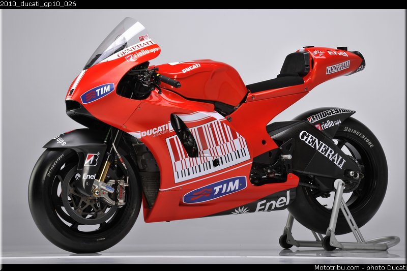 2010_ducati_gp10_026