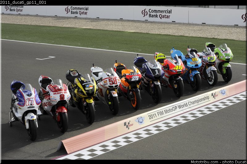 2011_ducati_gp11_001