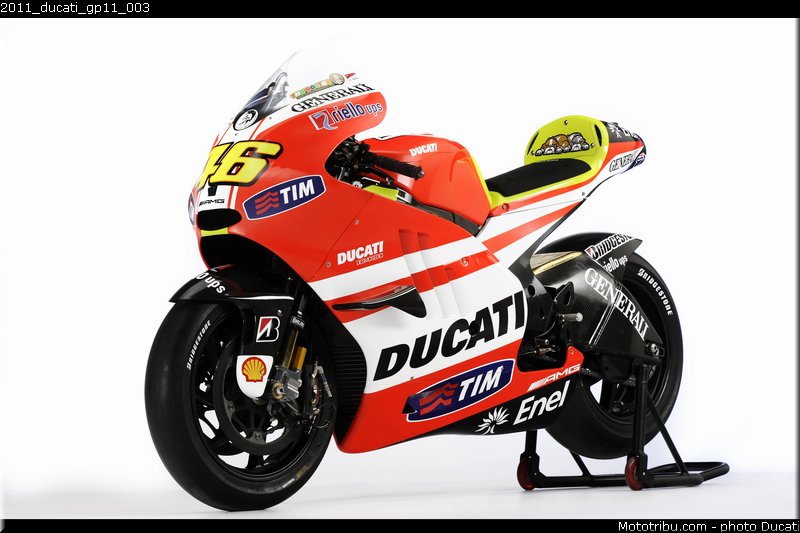 2011_ducati_gp11_003