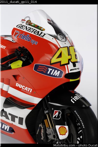 2011_ducati_gp11_014