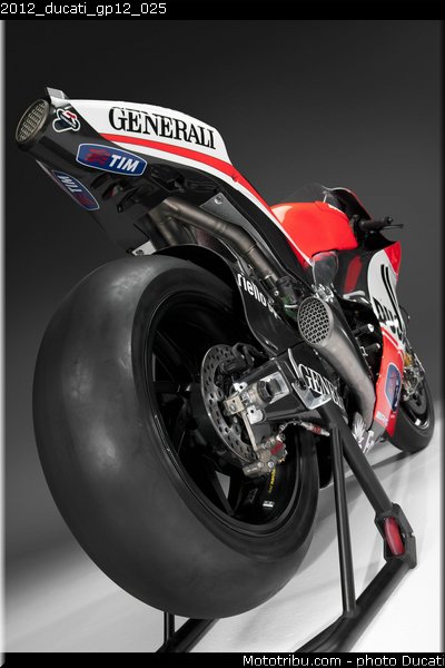 2012_ducati_gp12_025