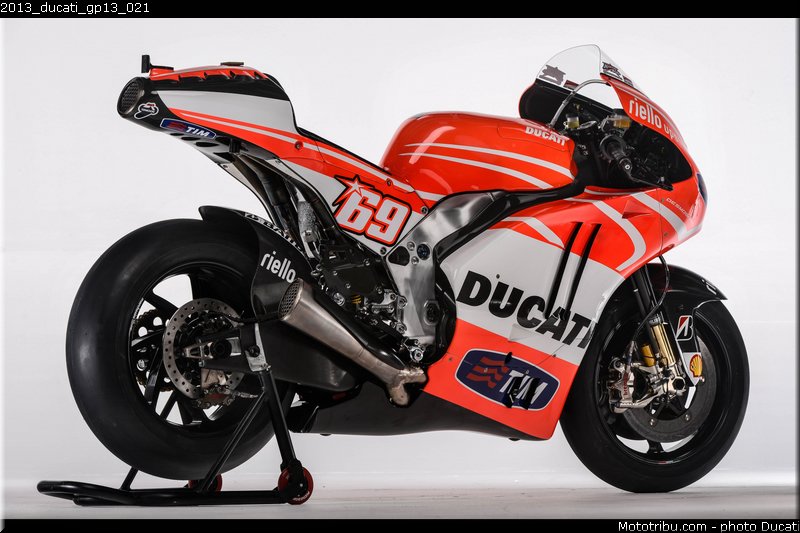 2013_ducati_gp13_021