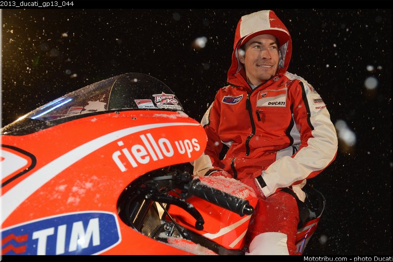 2013_ducati_gp13_044