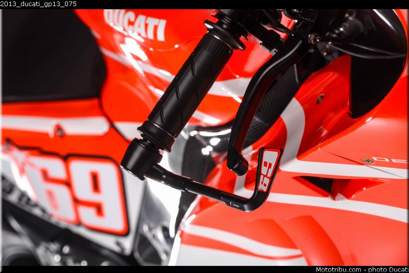 2013_ducati_gp13_075