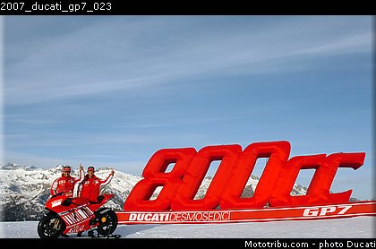 2007_ducati_gp7_023.jpg