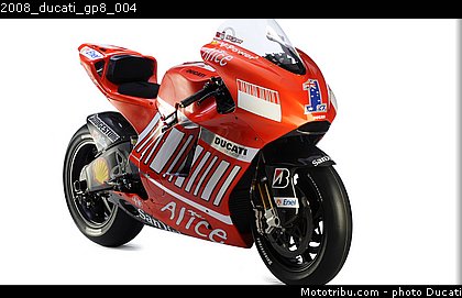 2008_ducati_gp8_004.jpg