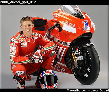 2008_ducati_gp8_012.jpg