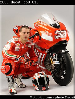 2008_ducati_gp8_013.jpg
