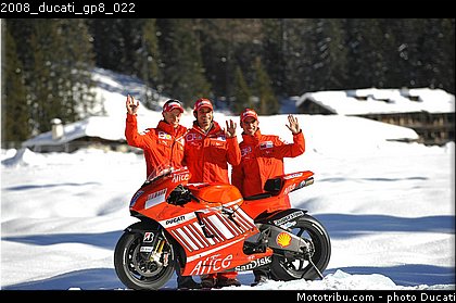 2008_ducati_gp8_022.jpg