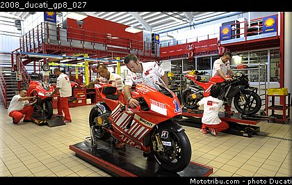 2008_ducati_gp8_027.jpg