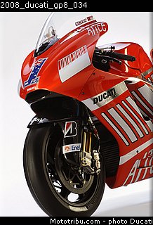 2008_ducati_gp8_034.jpg