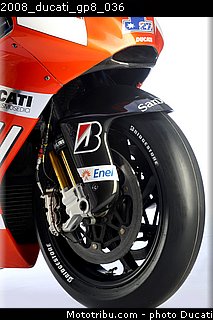 2008_ducati_gp8_036.jpg
