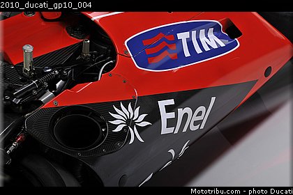 2010_ducati_gp10_004.JPG
