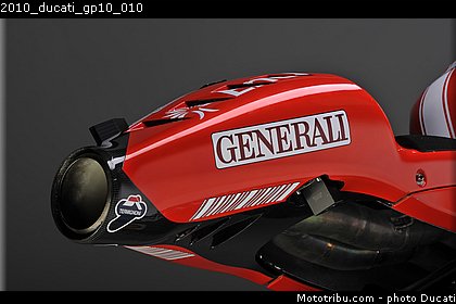 2010_ducati_gp10_010.JPG