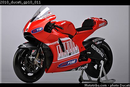 2010_ducati_gp10_011.JPG