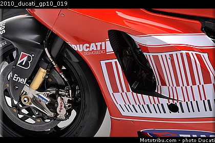 2010_ducati_gp10_019.JPG
