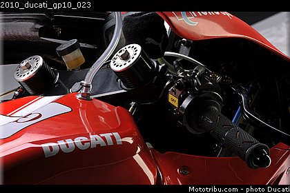 2010_ducati_gp10_023.JPG