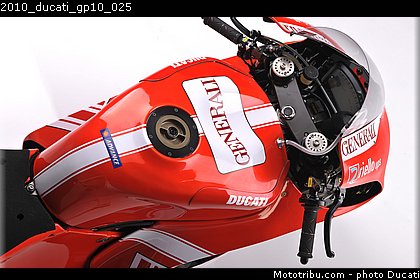 2010_ducati_gp10_025.JPG