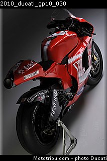 2010_ducati_gp10_030.JPG