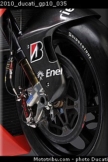 2010_ducati_gp10_035.JPG