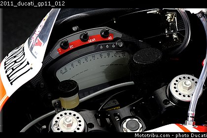 2011_ducati_gp11_012.jpg
