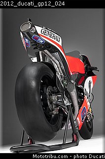 2012_ducati_gp12_024.jpg