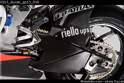 2013_ducati_gp13_030.jpg