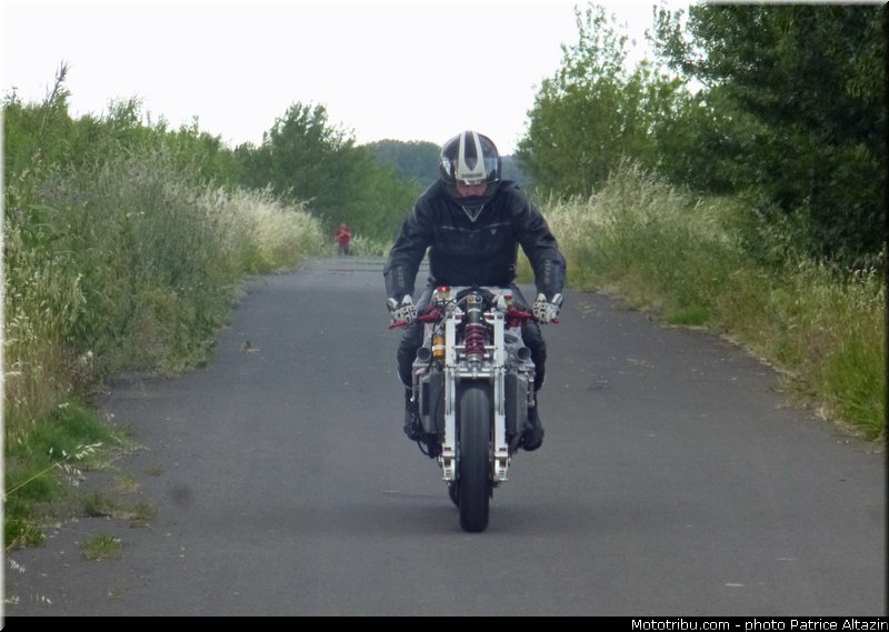 MOTO 