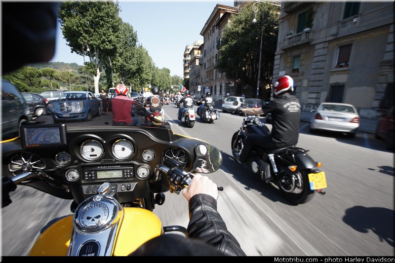 harley_davidson_2013_110_ans_rome_benediction_pape_francois_0043