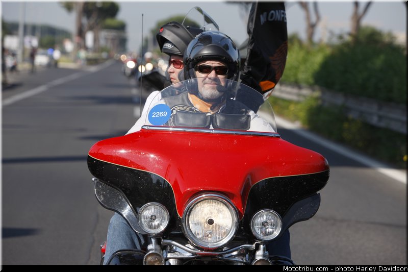 harley_davidson_2013_110_ans_rome_benediction_pape_francois_0100