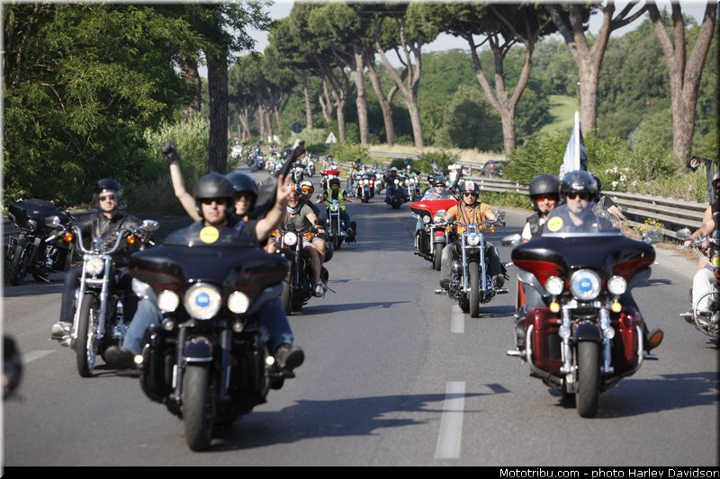 harley_davidson_2013_110_ans_rome_benediction_pape_francois_0101