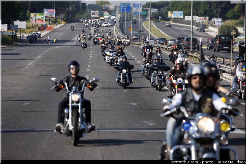 harley_davidson_2013_110_ans_rome_benediction_pape_francois_0103