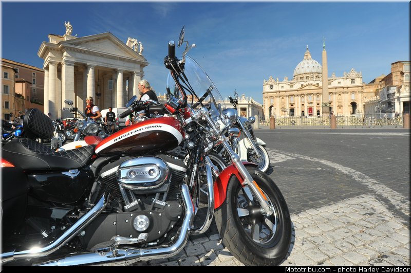 harley_davidson_2013_110_ans_rome_benediction_pape_francois_0113