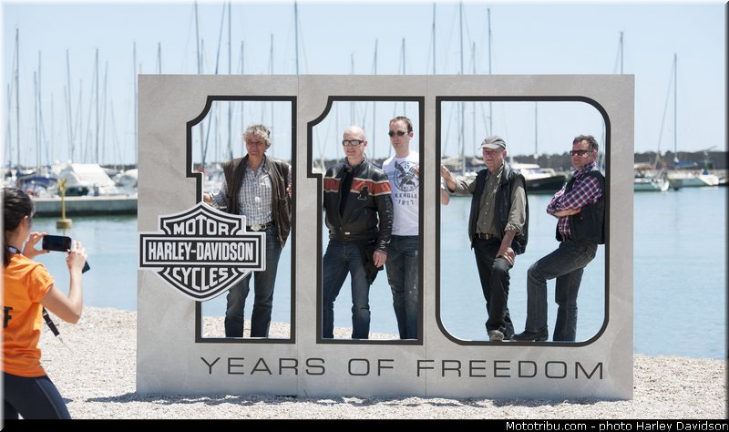harley_davidson_2013_110_ans_rome_benediction_pape_francois_0119
