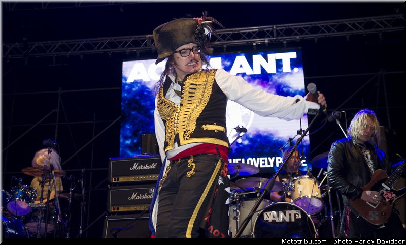 harley_davidson_2013_110_ans_rome_benediction_pape_francois_0128