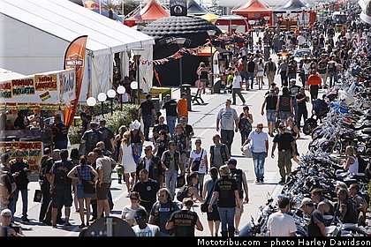 harley_davidson_2013_110_ans_rome_benediction_pape_francois_0054.jpg