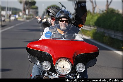harley_davidson_2013_110_ans_rome_benediction_pape_francois_0100.jpg