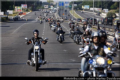 harley_davidson_2013_110_ans_rome_benediction_pape_francois_0103.jpg
